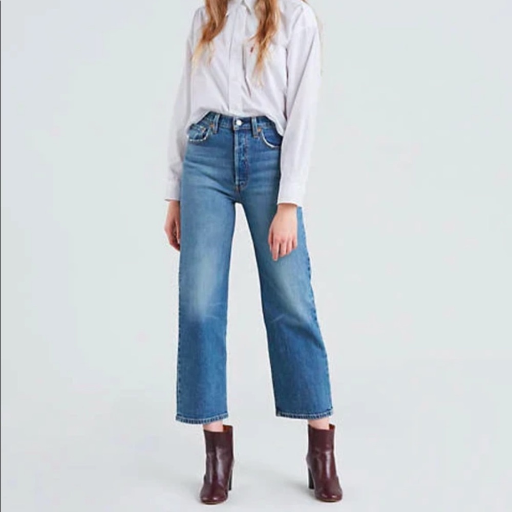 Levi's Ribcage Straight Ankle Jeans